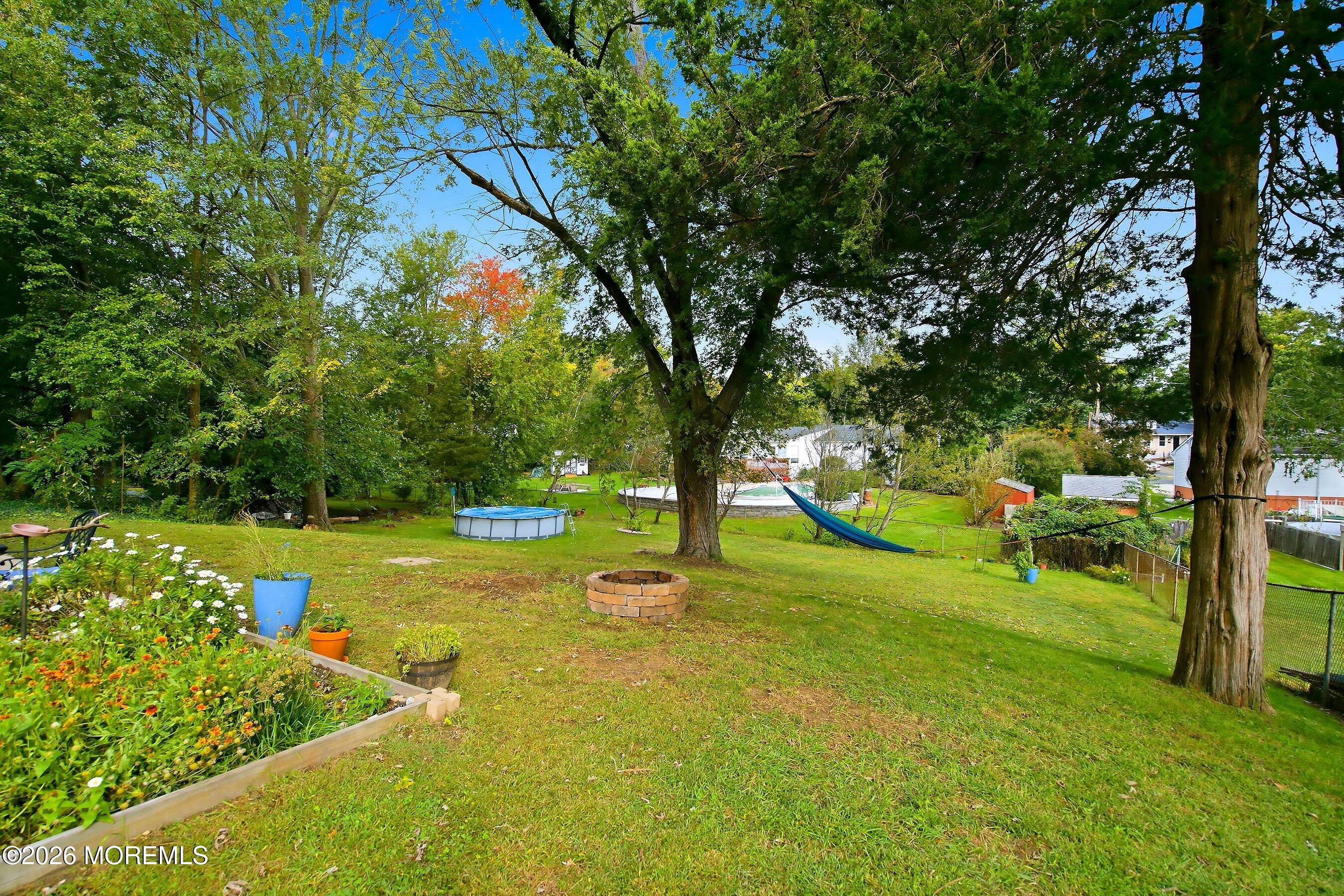 8 Hampton Road Howell NJ 07731