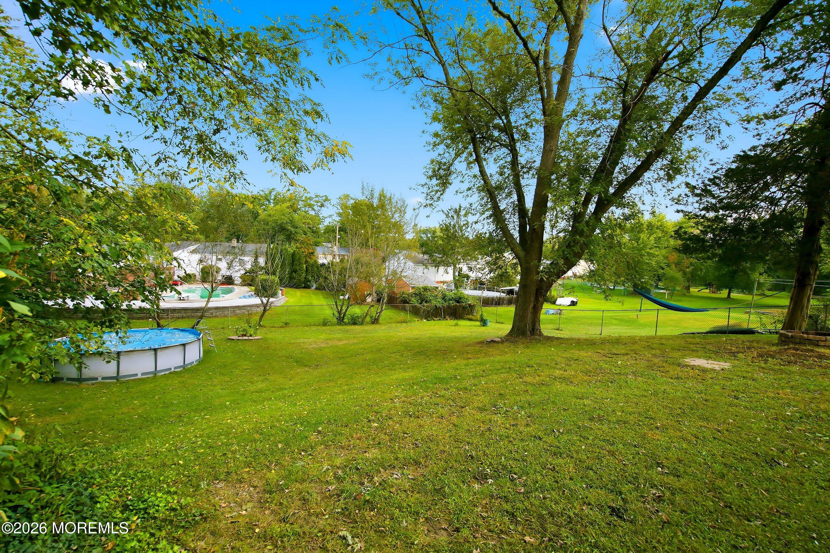 8 Hampton Road Howell NJ 07731