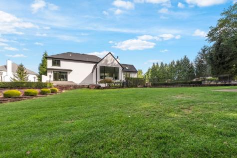 14 Huxley Court Marlboro NJ 07746