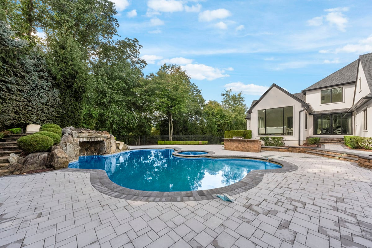 14 Huxley Court Marlboro NJ 07746