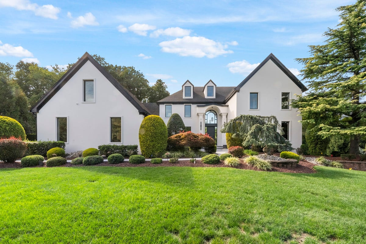 14 Huxley Court Marlboro NJ 07746
