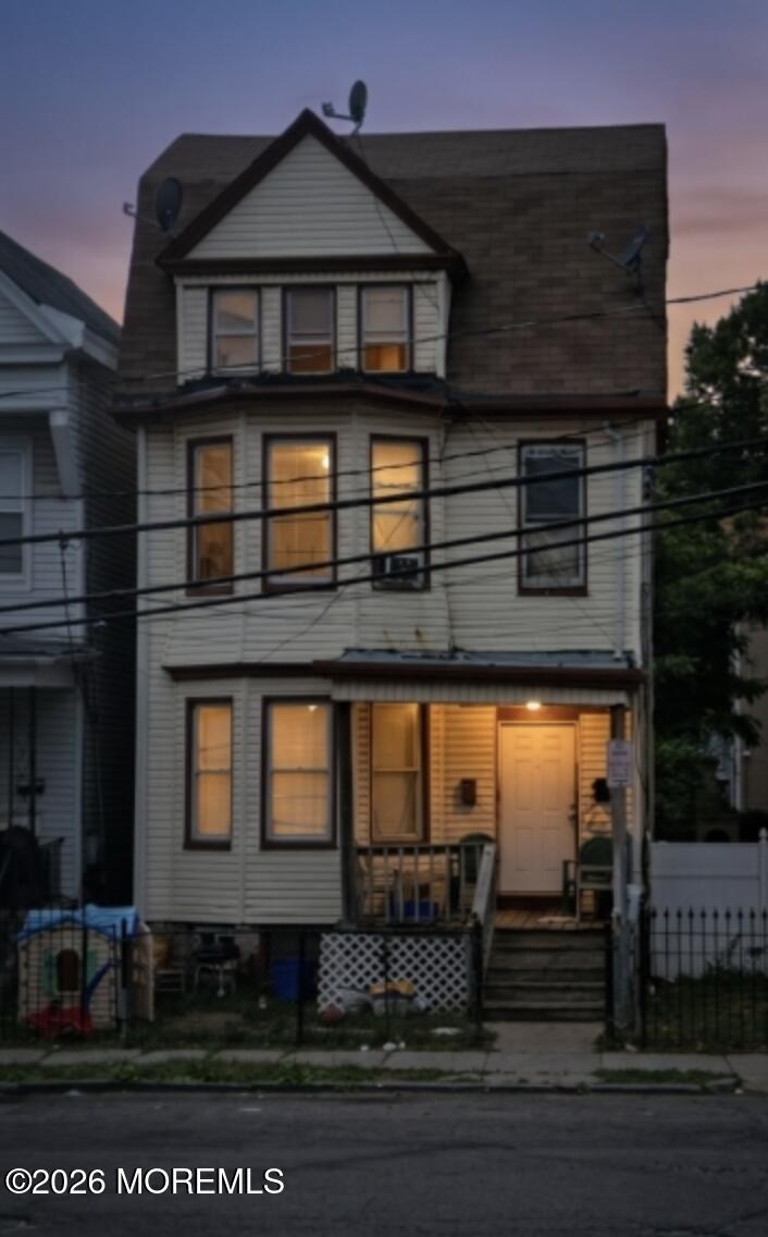 94 Peabody Place Newark NJ 07104