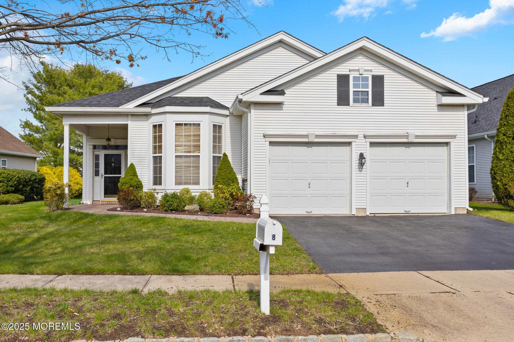 8 Plantation Way Allentown NJ 08501