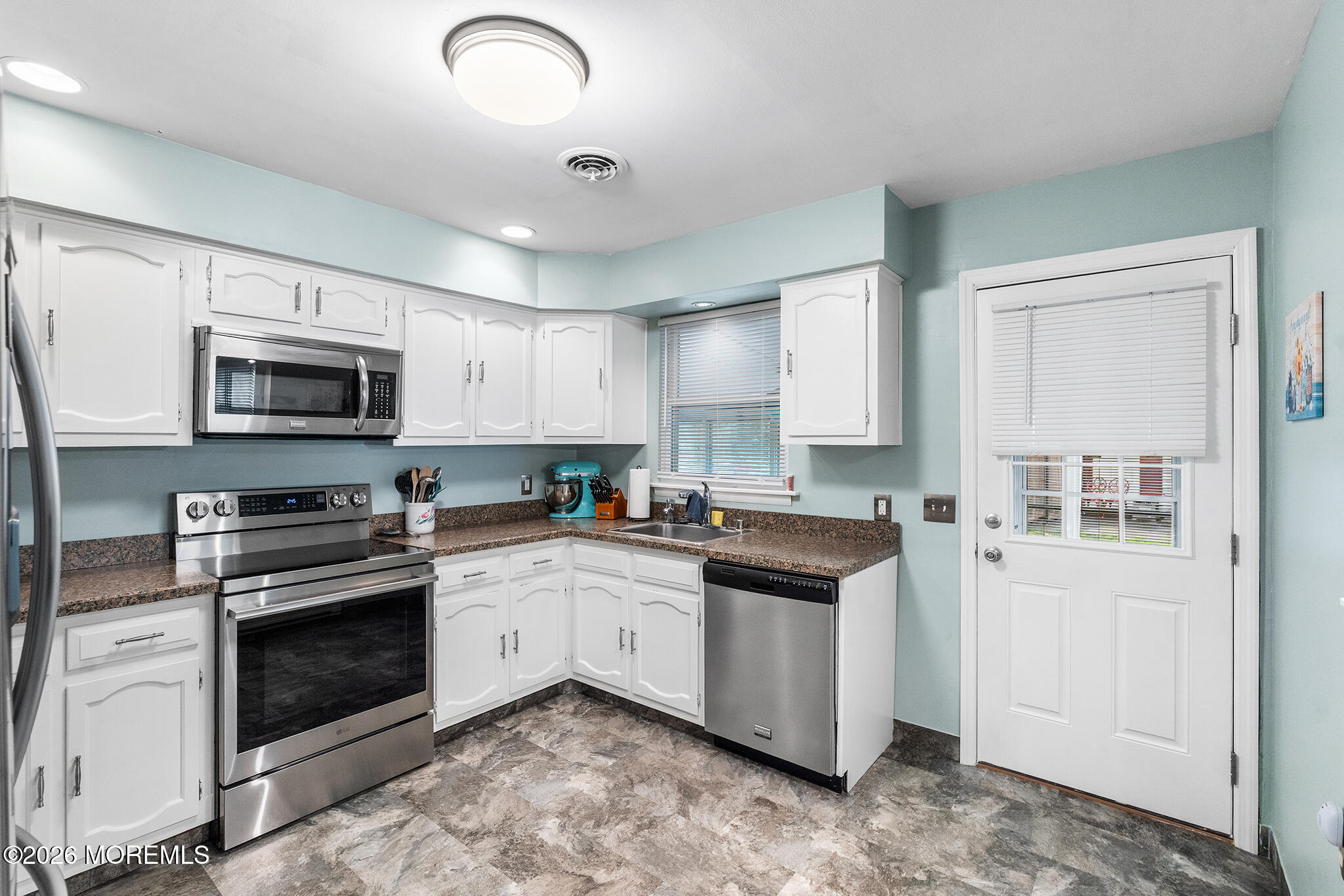 46 Auburn Street Whiting NJ 08759