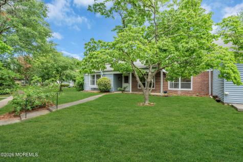 846A Winchester Court Manchester NJ 08759