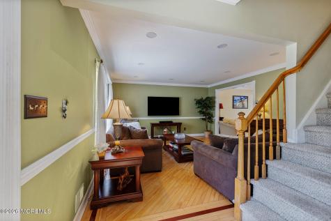 9 Edie Lane Howell NJ 07731