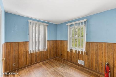93 Willow Street Elmwood Park NJ 07407