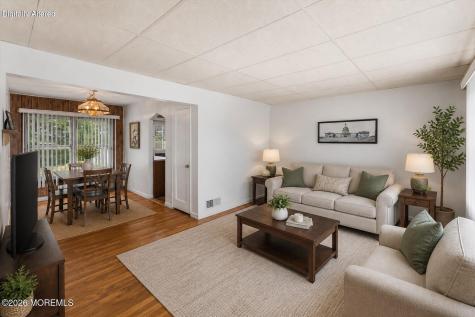 93 Willow Street Elmwood Park NJ 07407