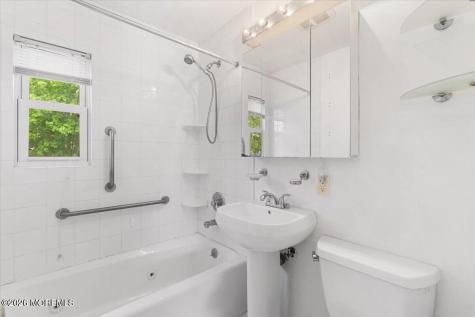 93 Willow Street Elmwood Park NJ 07407