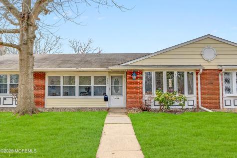 620A Huntington Drive Lakewood NJ 08701