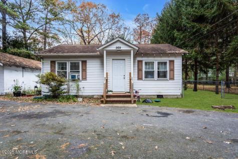 269 Alexander Avenue Howell NJ 07731