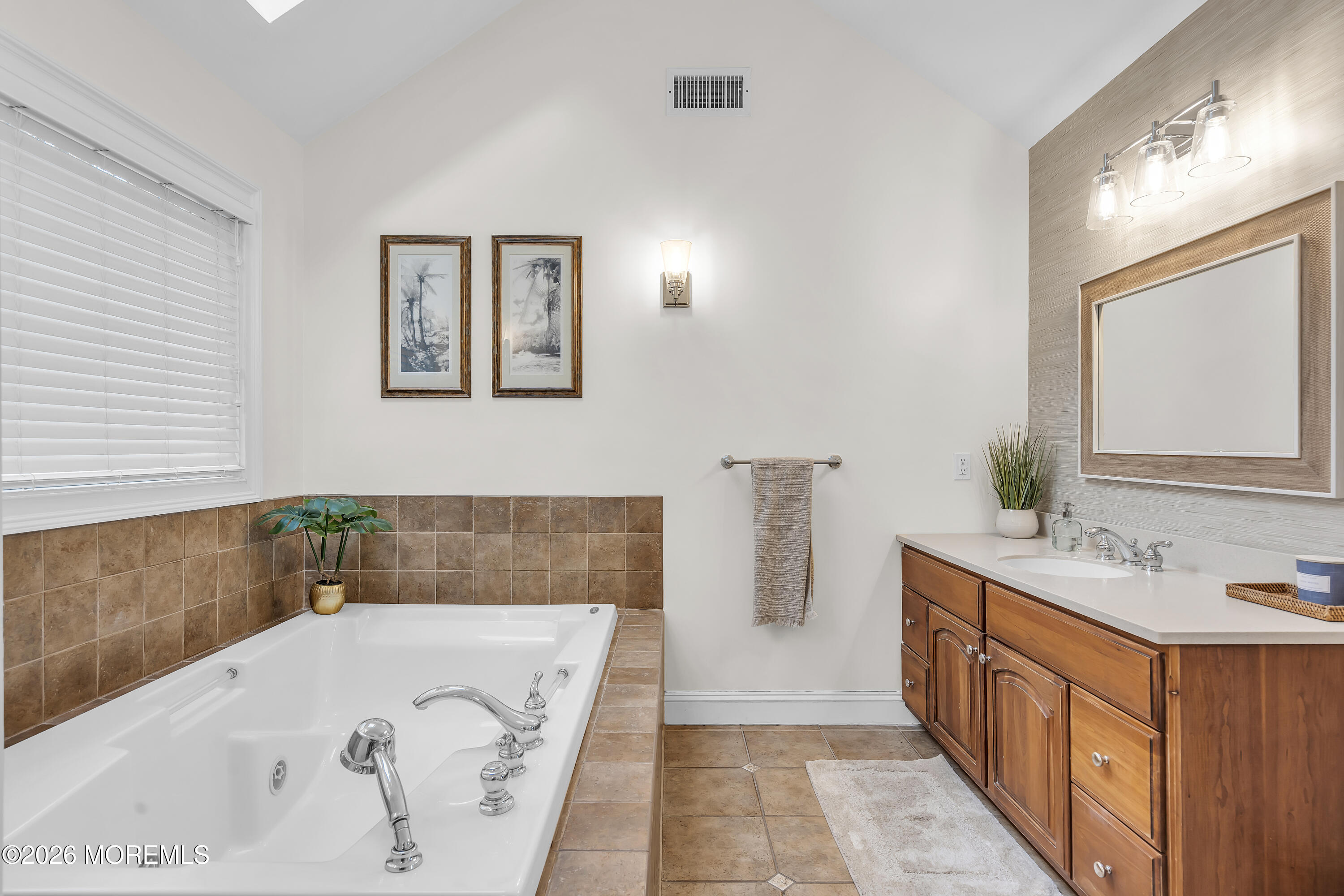 14 Winhar Place Oceanport NJ 07757