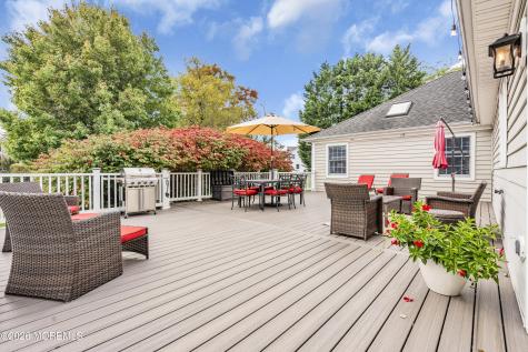 14 Winhar Place Oceanport NJ 07757