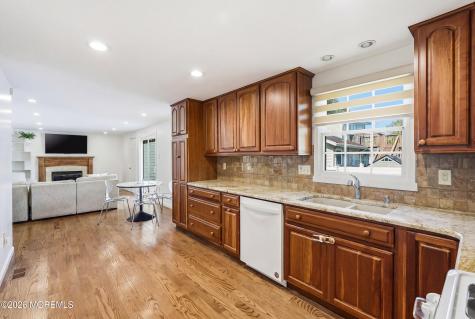 1707 Melville Street Oakhurst NJ 07755