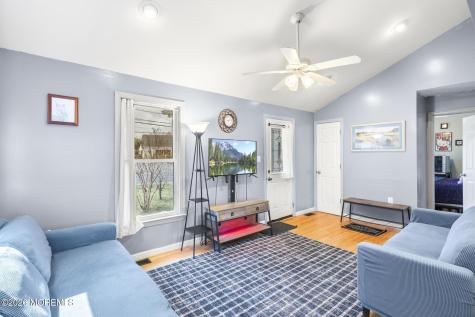 389 Bay Avenue Tuckerton NJ 08087