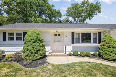 500 Surf Avenue Beachwood NJ 08722