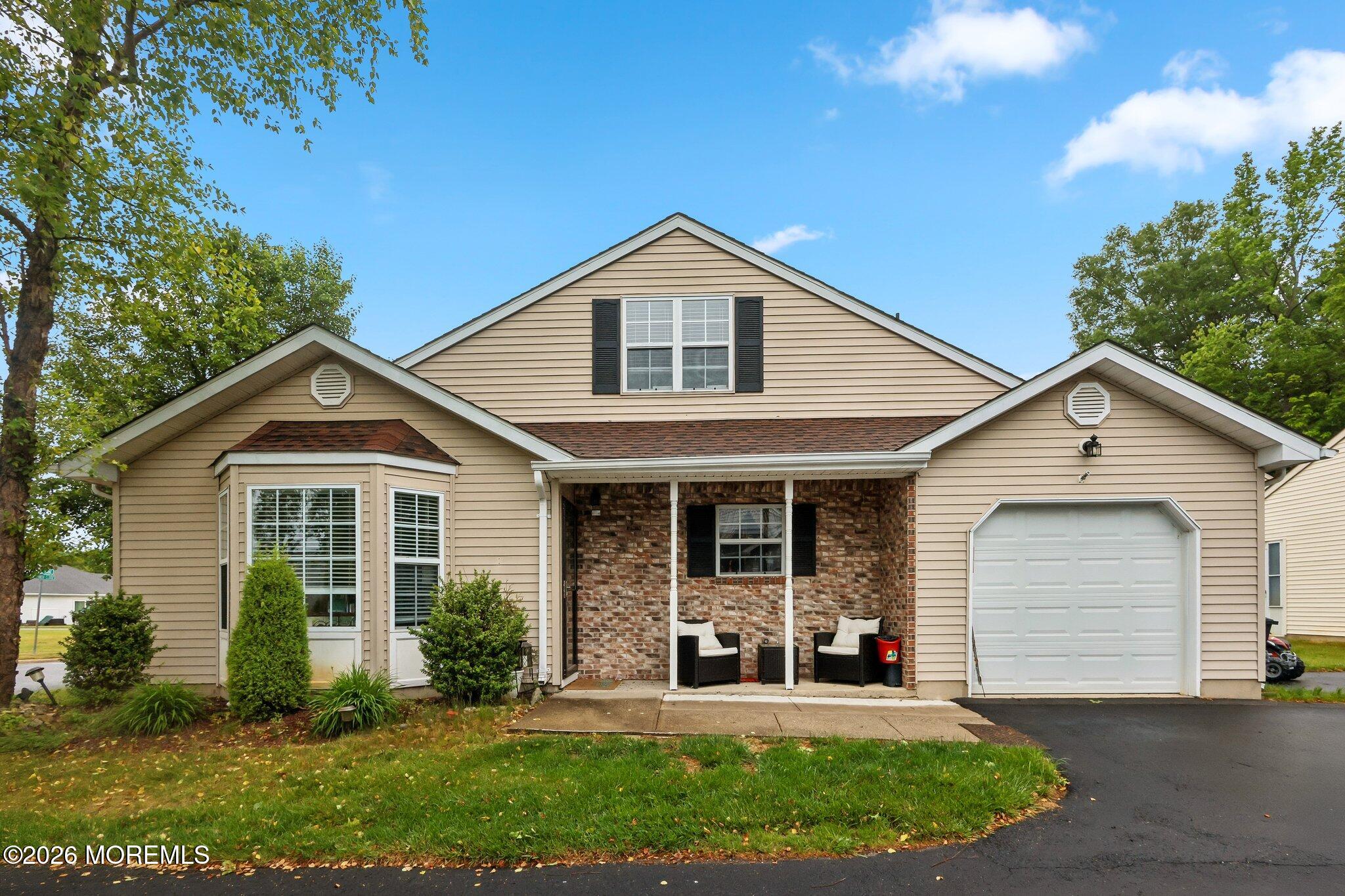 81 Farnworth Close Freehold NJ 07728