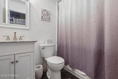 81 Farnworth Close Freehold NJ 07728