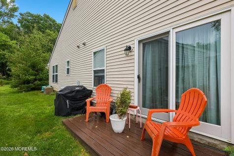 81 Farnworth Close Freehold NJ 07728