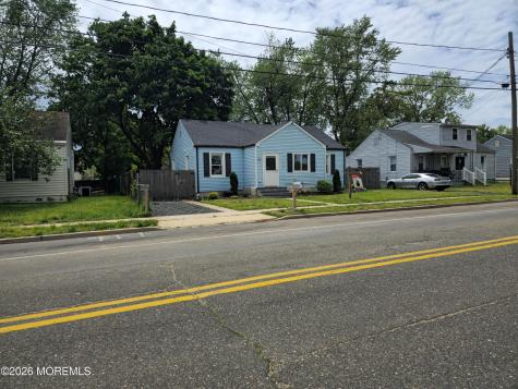 610 Chestnut Street Lakehurst NJ 08733