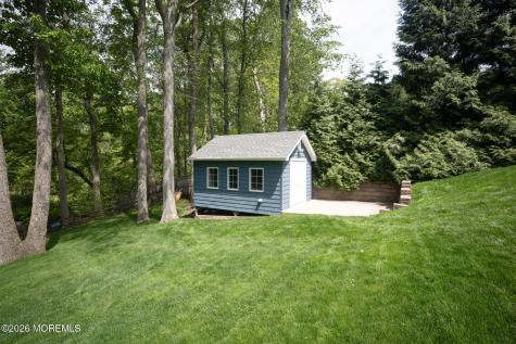 87 Twin Brooks Avenue Middletown NJ 07748