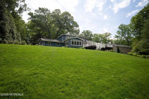 87 Twin Brooks Avenue Middletown NJ 07748