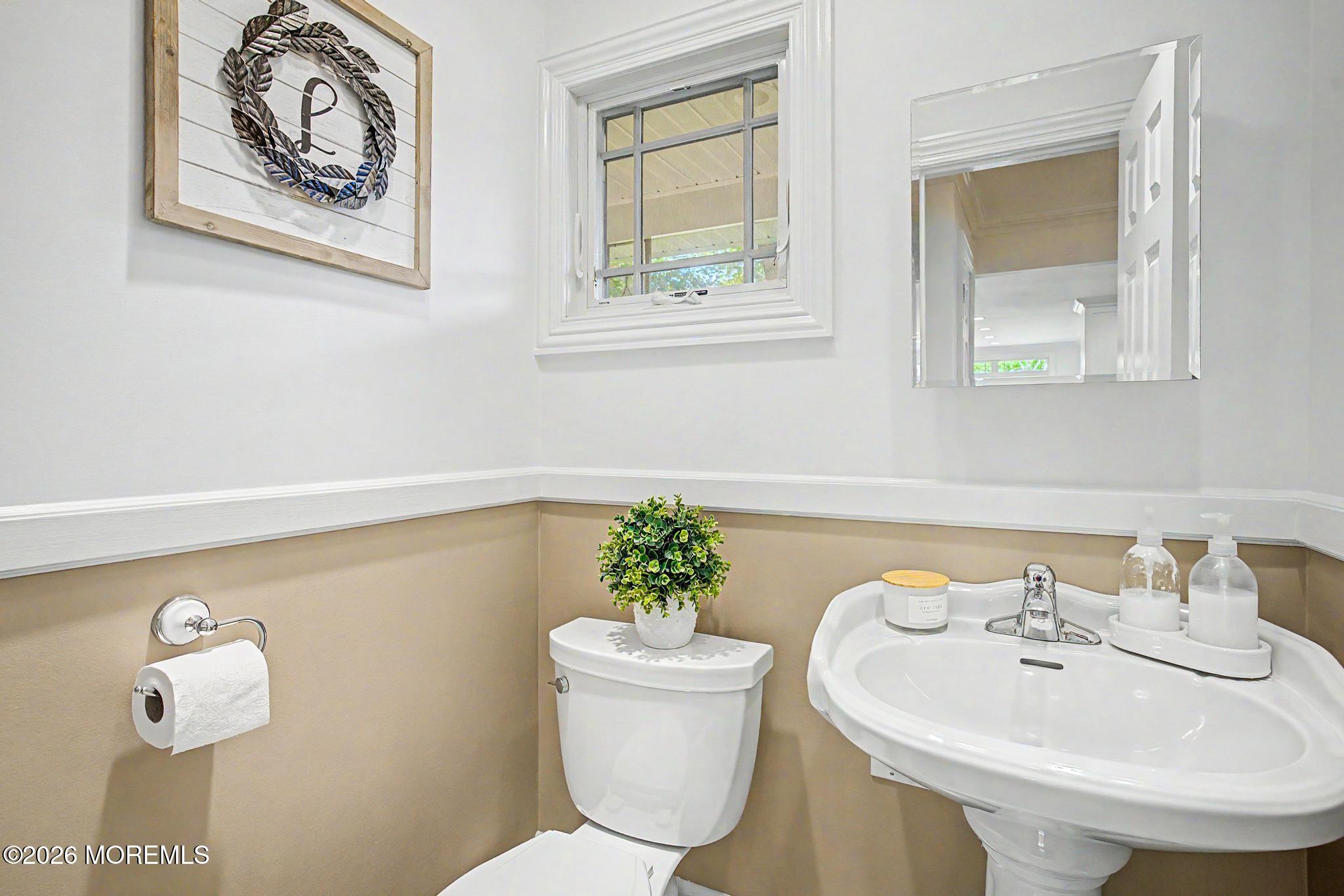 87 Twin Brooks Avenue Middletown NJ 07748