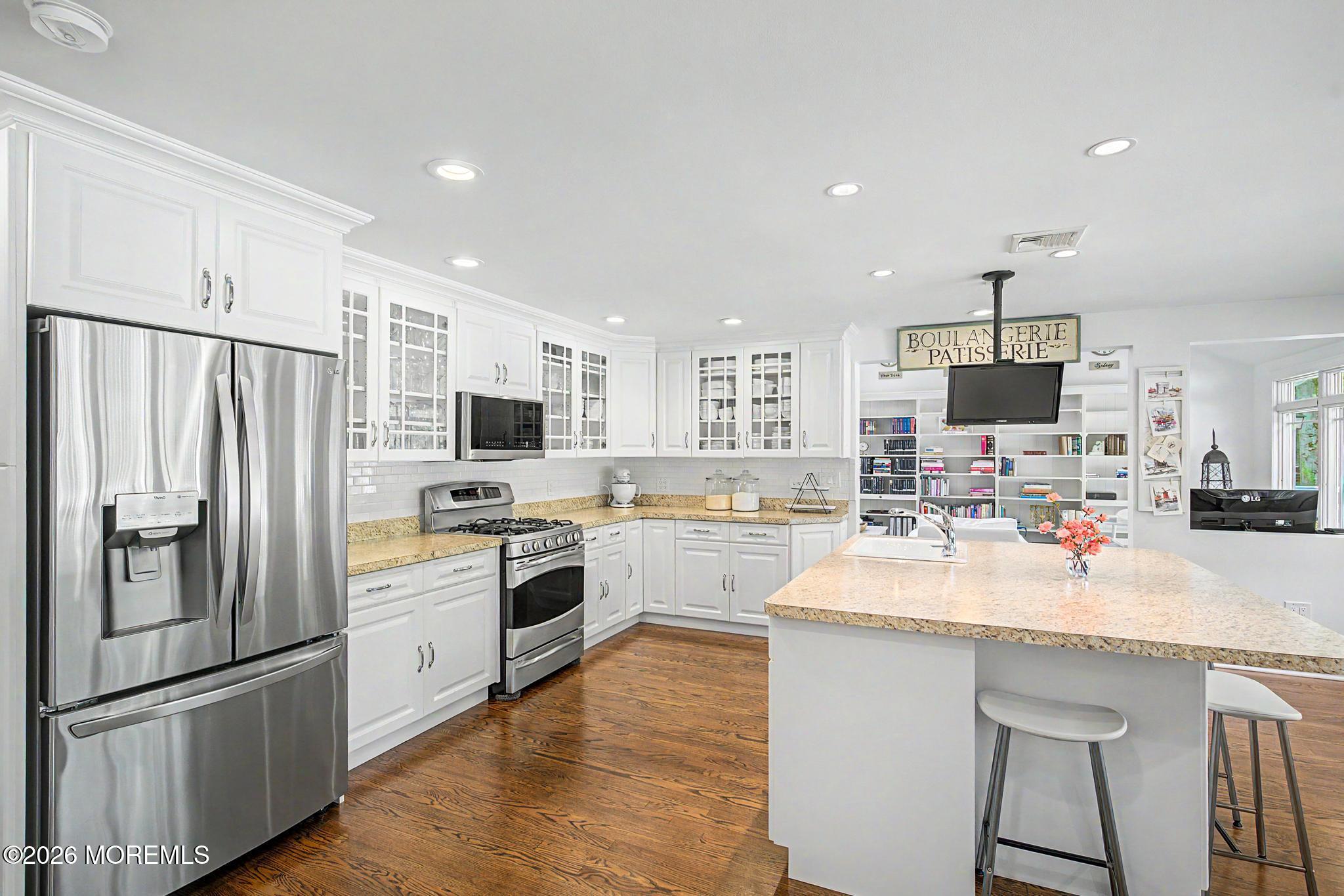 87 Twin Brooks Avenue Middletown NJ 07748