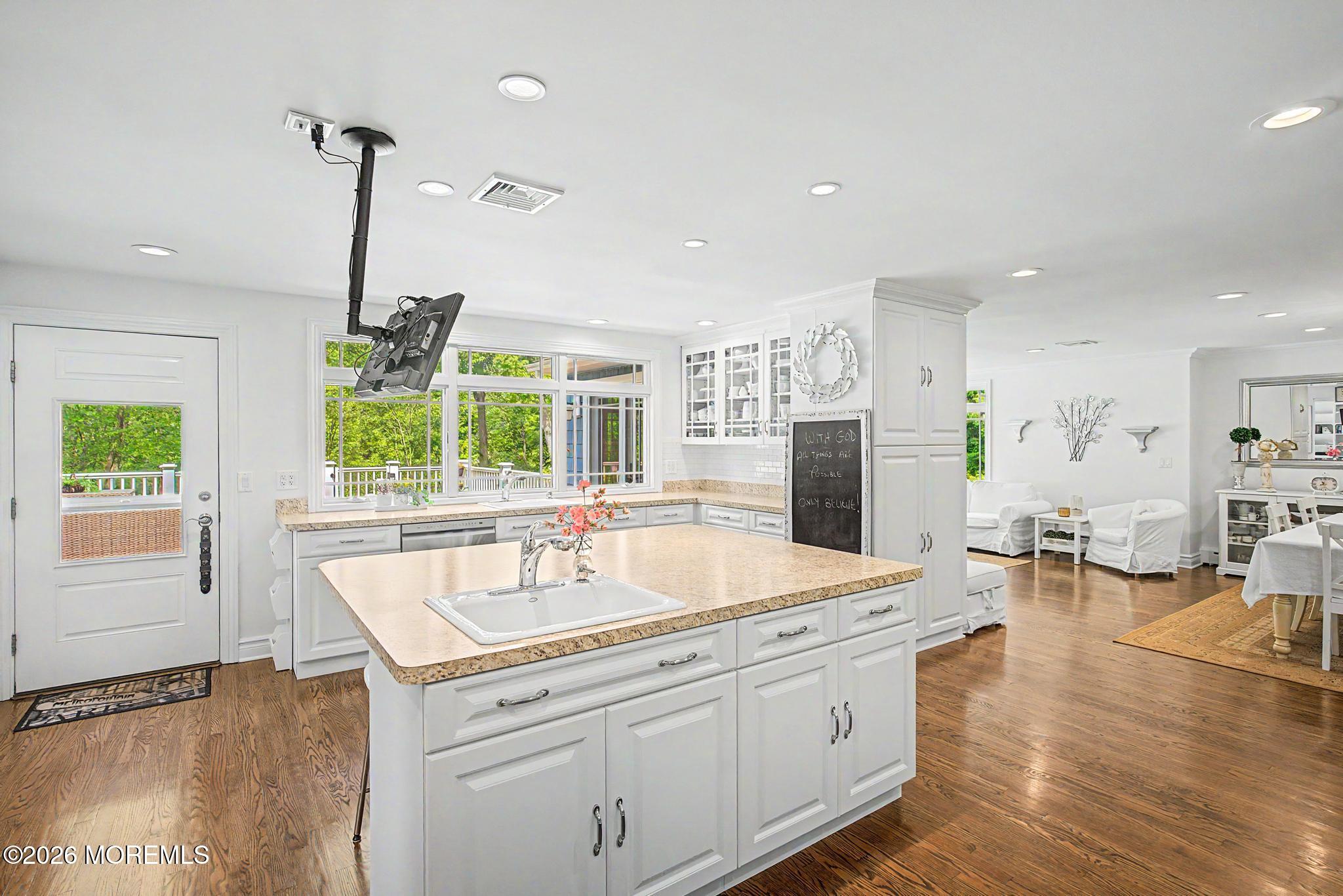 87 Twin Brooks Avenue Middletown NJ 07748