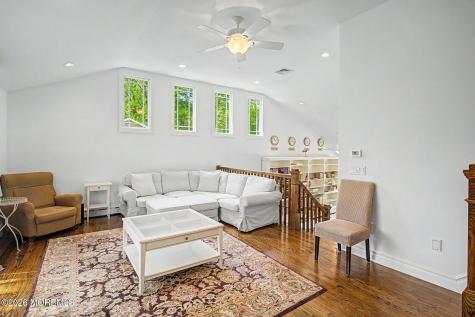 87 Twin Brooks Avenue Middletown NJ 07748
