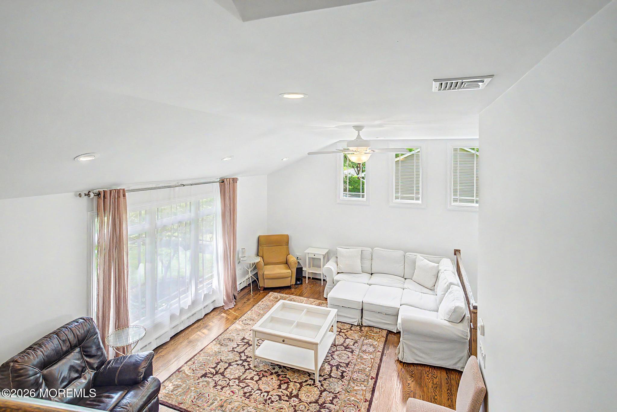 87 Twin Brooks Avenue Middletown NJ 07748