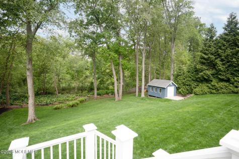 87 Twin Brooks Avenue Middletown NJ 07748