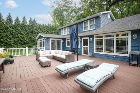 87 Twin Brooks Avenue Middletown NJ 07748