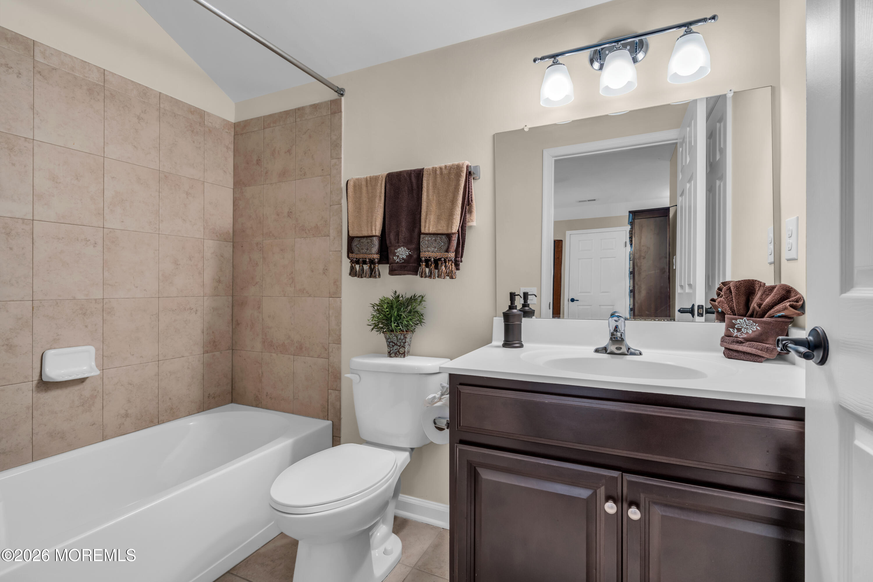18 W Campania Lane Farmingdale NJ 07727