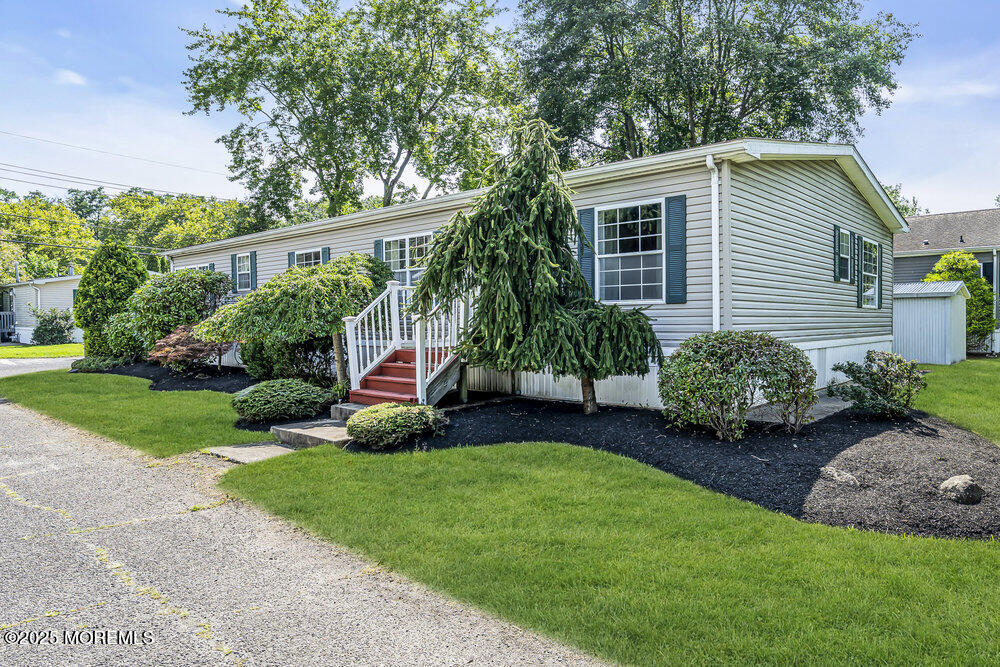 93 Village Road Morganville NJ 07751