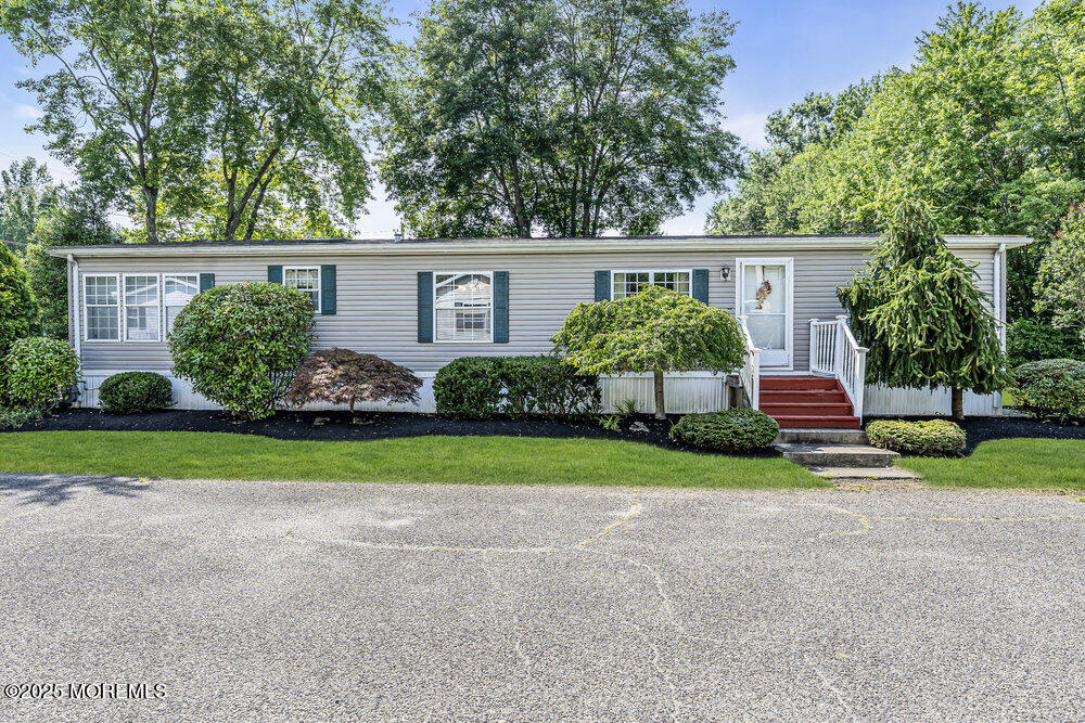 93 Village Road Morganville NJ 07751