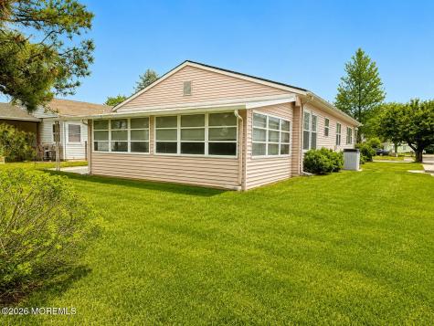 21 Guadalajara Drive Toms River NJ 08757