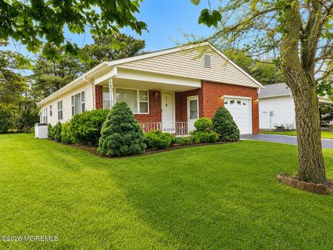 21 Guadalajara Drive Toms River NJ 08757