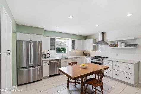 11 Hiland Drive Hillsborough NJ 08844