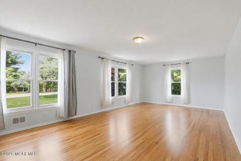 11 Hiland Drive Hillsborough NJ 08844