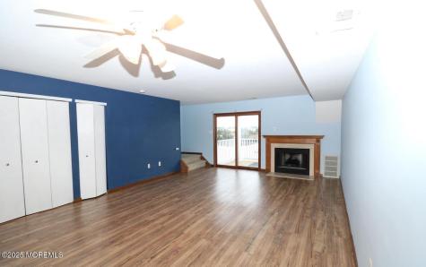 7 W Playhouse Drive Little Egg Harbor NJ 08087
