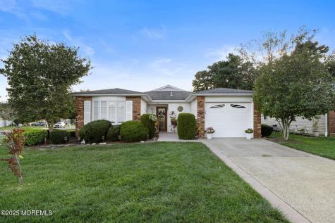 161 Lions Head Boulevard S Brick NJ 08723