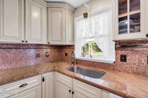 20B Sunset Road Whiting NJ 08759