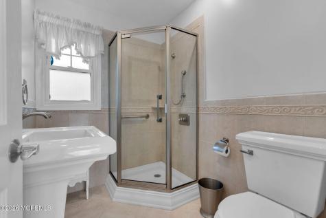 11 London Court Toms River NJ 08753