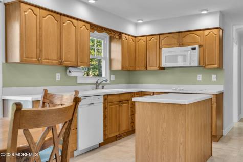 11 London Court Toms River NJ 08753