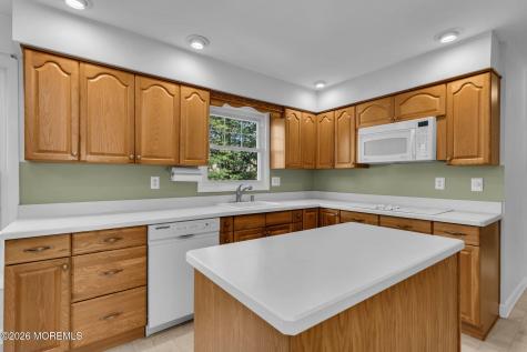 11 London Court Toms River NJ 08753