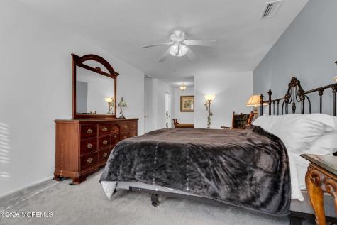 11 London Court Toms River NJ 08753