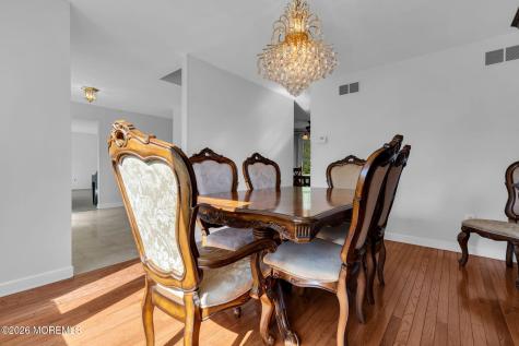 11 London Court Toms River NJ 08753