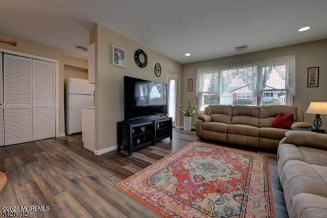 123 Columbine Circle Toms River NJ 08755