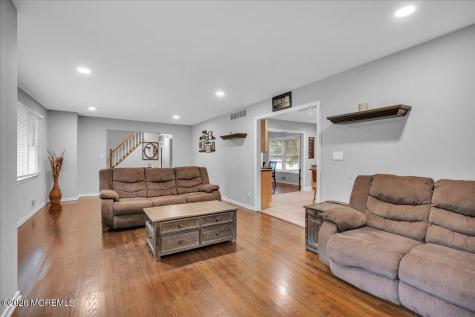 25 Nedshire Drive Middletown NJ 07748